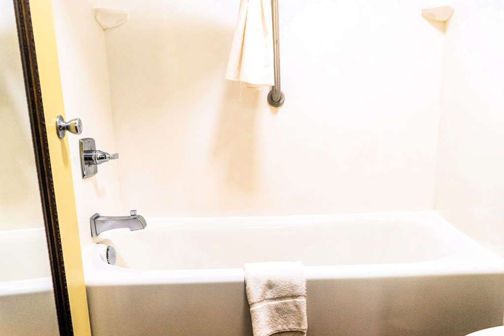 Quality Inn Whiteville North - photo 12