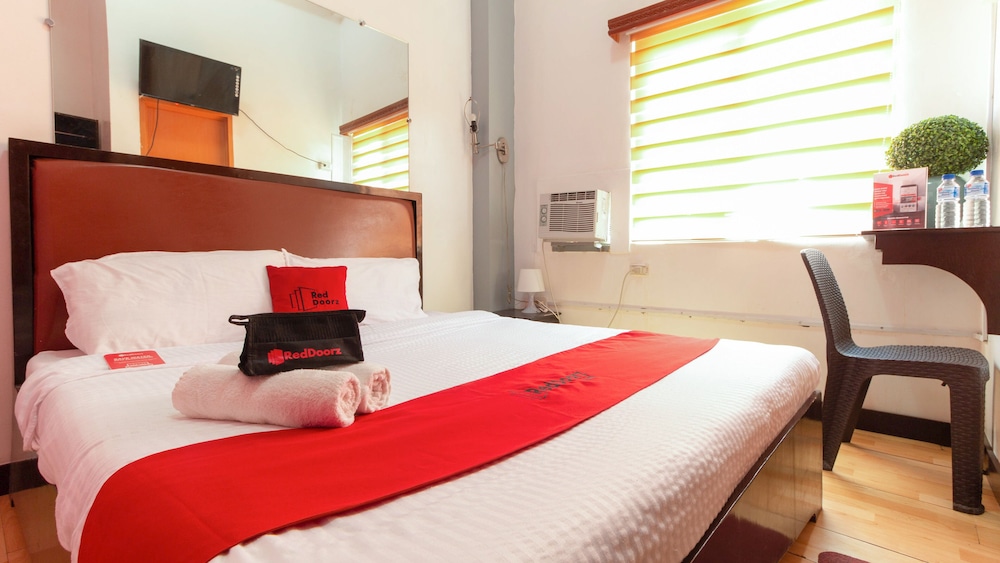 RedDoorz near Robinsons North Tacloban in Tacloban, Philippines