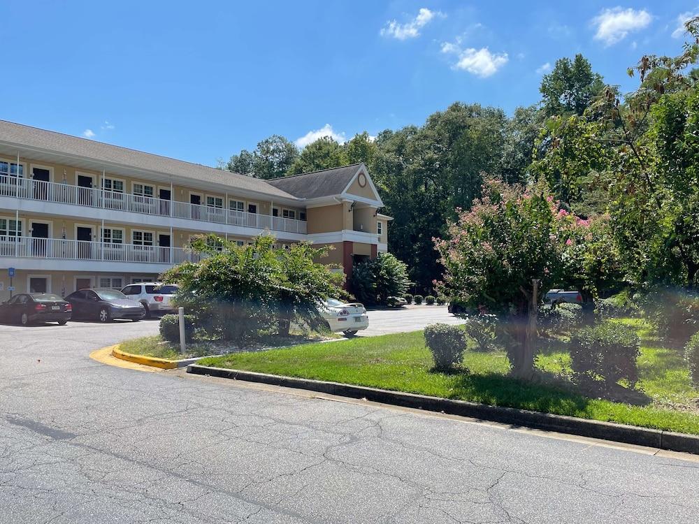 Motel 6 Columbus GA Columbus Airport - featured photo