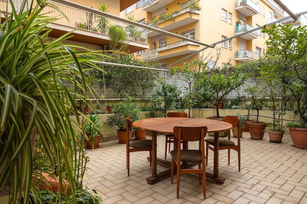 La casa dell'artista — 4-Star Luxury Hotel in Rome, Italy