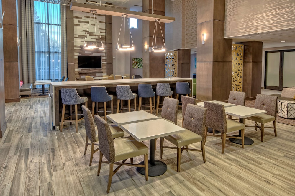Hampton Inn & Suites San Jose Airport - photo 18