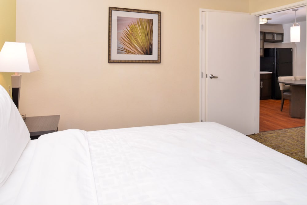 Candlewood Suites Austin Round Rock by IHG - photo 19