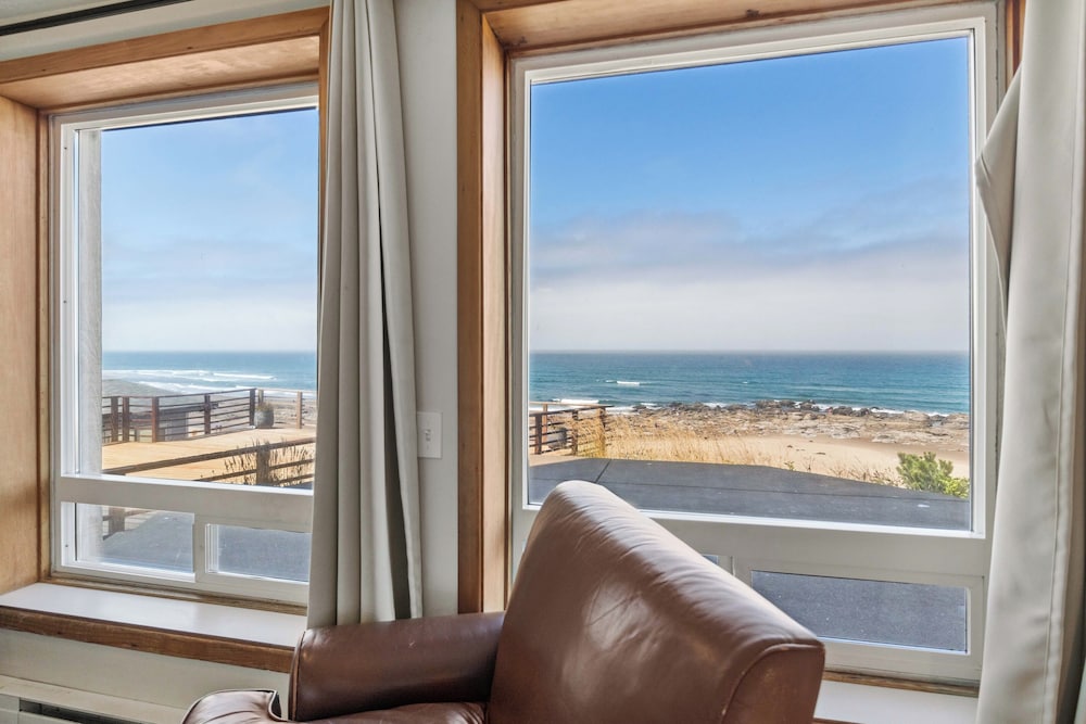 Seagull Beachfront Inn - photo 127