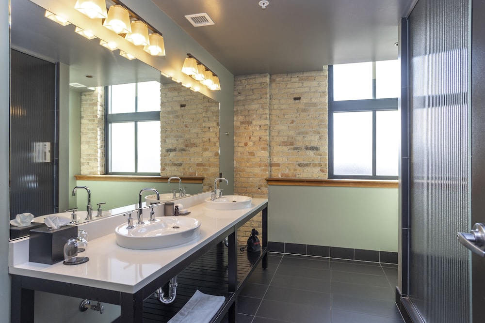 The Iron Horse Hotel - photo 49