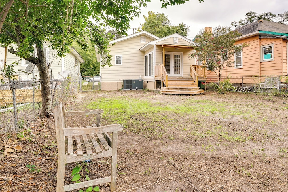Downtown Wilmington Home: Walk to Cape Fear River - photo 11