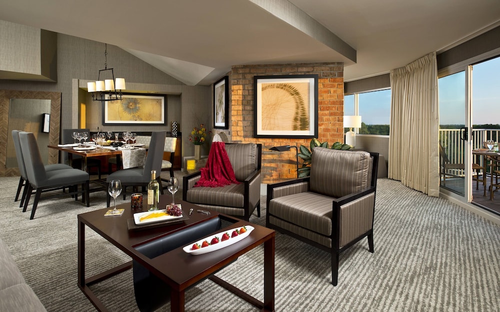 Eaglewood Resort and Spa - photo 15