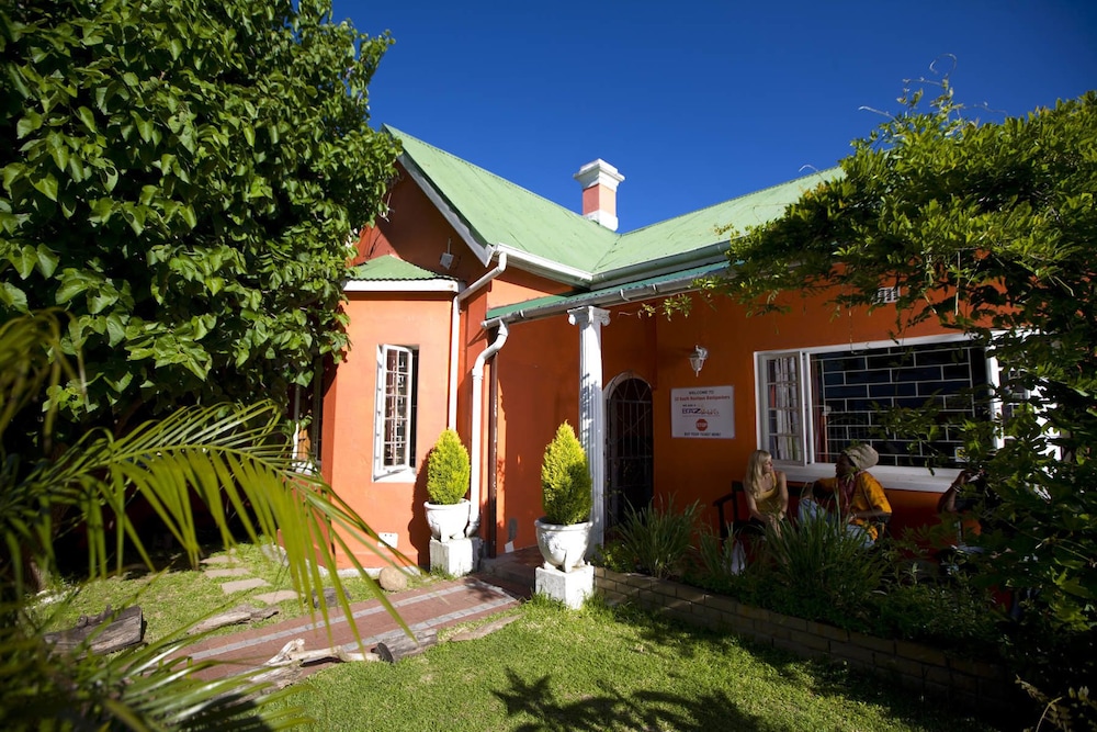 33 South Backpackers — 4-Star Luxury Hotel in Cape Town, South Africa