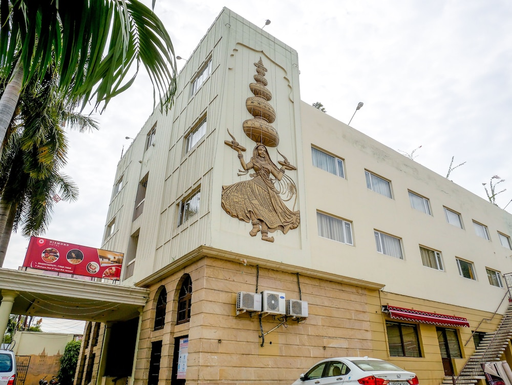 Diamond Hotel - carbon neutral hotel in Varanasi