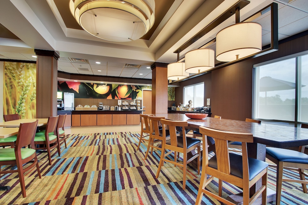 Fairfield Inn & Suites by Marriott Ottawa Starved Rock Area - photo 39
