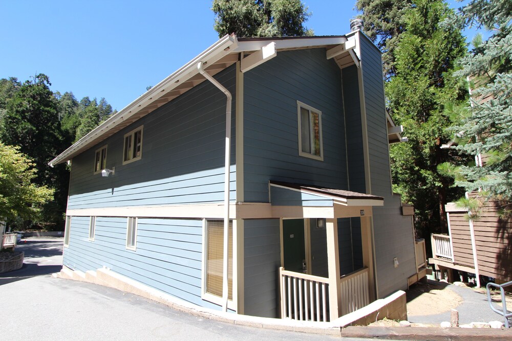 Lake Arrowhead Chalets a VRI resort - photo 35