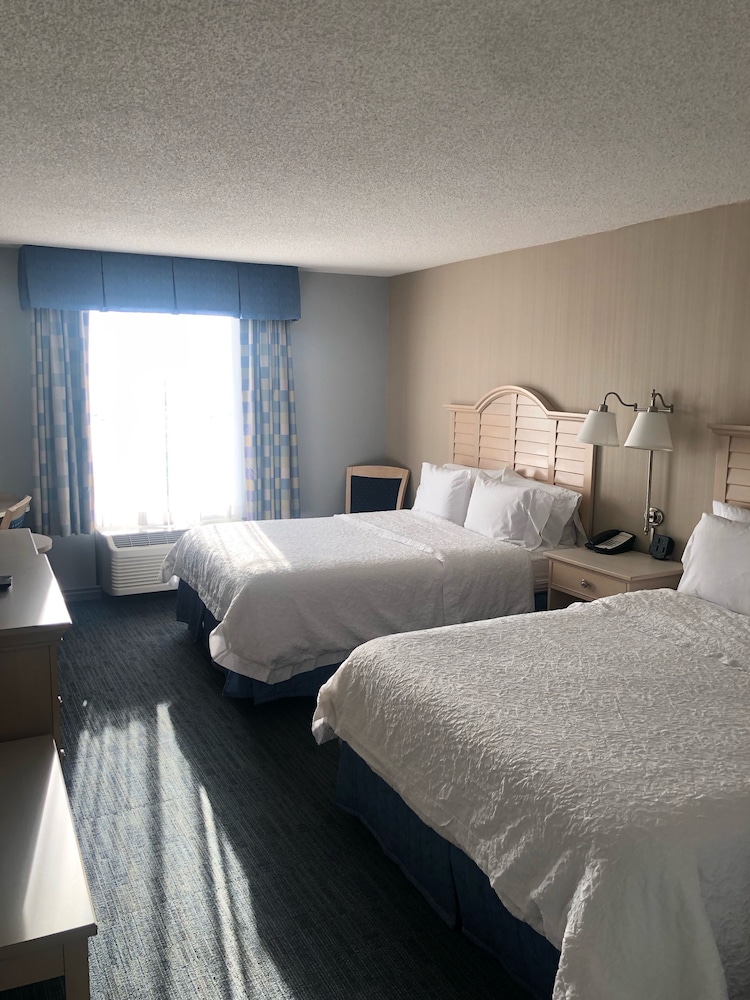 Hampton Inn & Suites Cape Cod West Yarmouth - photo 25