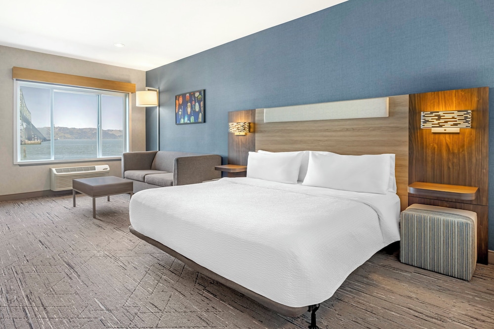 Holiday Inn Express & Suites Astoria by IHG - photo 13