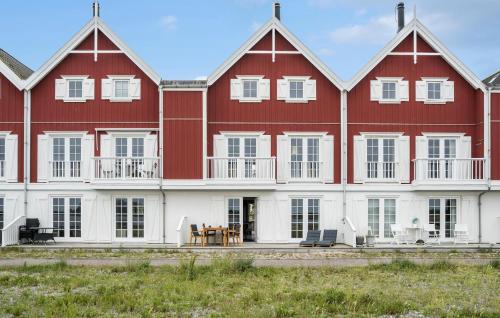 Beach Front Apartment In Nykøbing Sj — 5-Star Luxury Hotel in Nykobing Sjaelland, Denmark