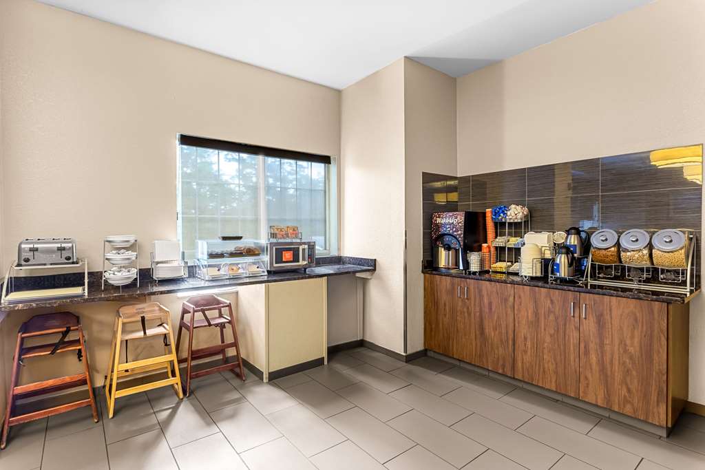 Comfort Suites Grayslake near Libertyville North - photo 39