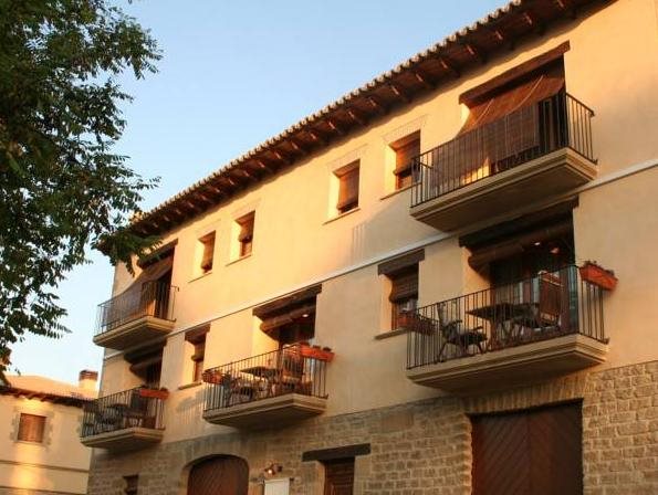 Apartamentos Uncastillo 4939391 — Uncastillo