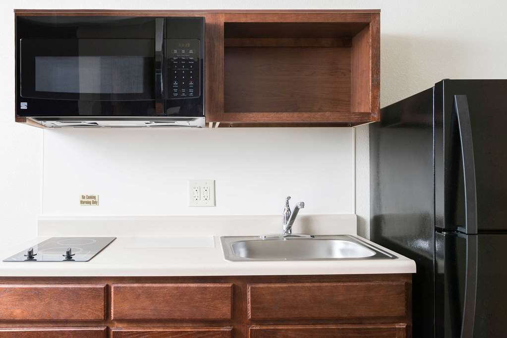 WoodSpring Suites Lafayette - photo 14