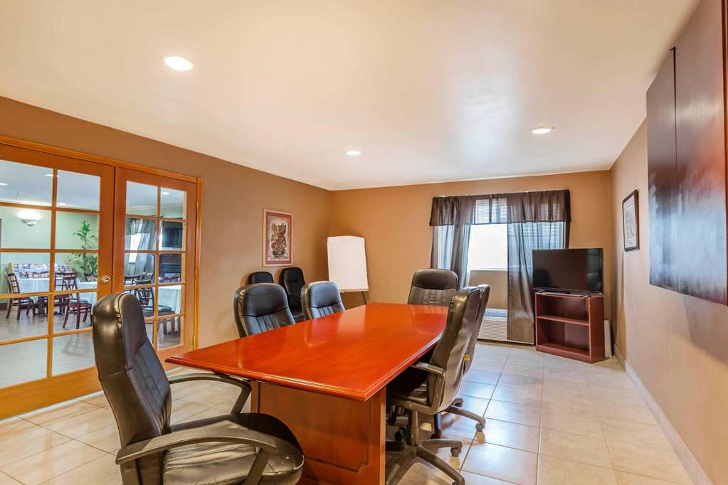 Quality Inn Near Seattle Premium Outlets - photo 27