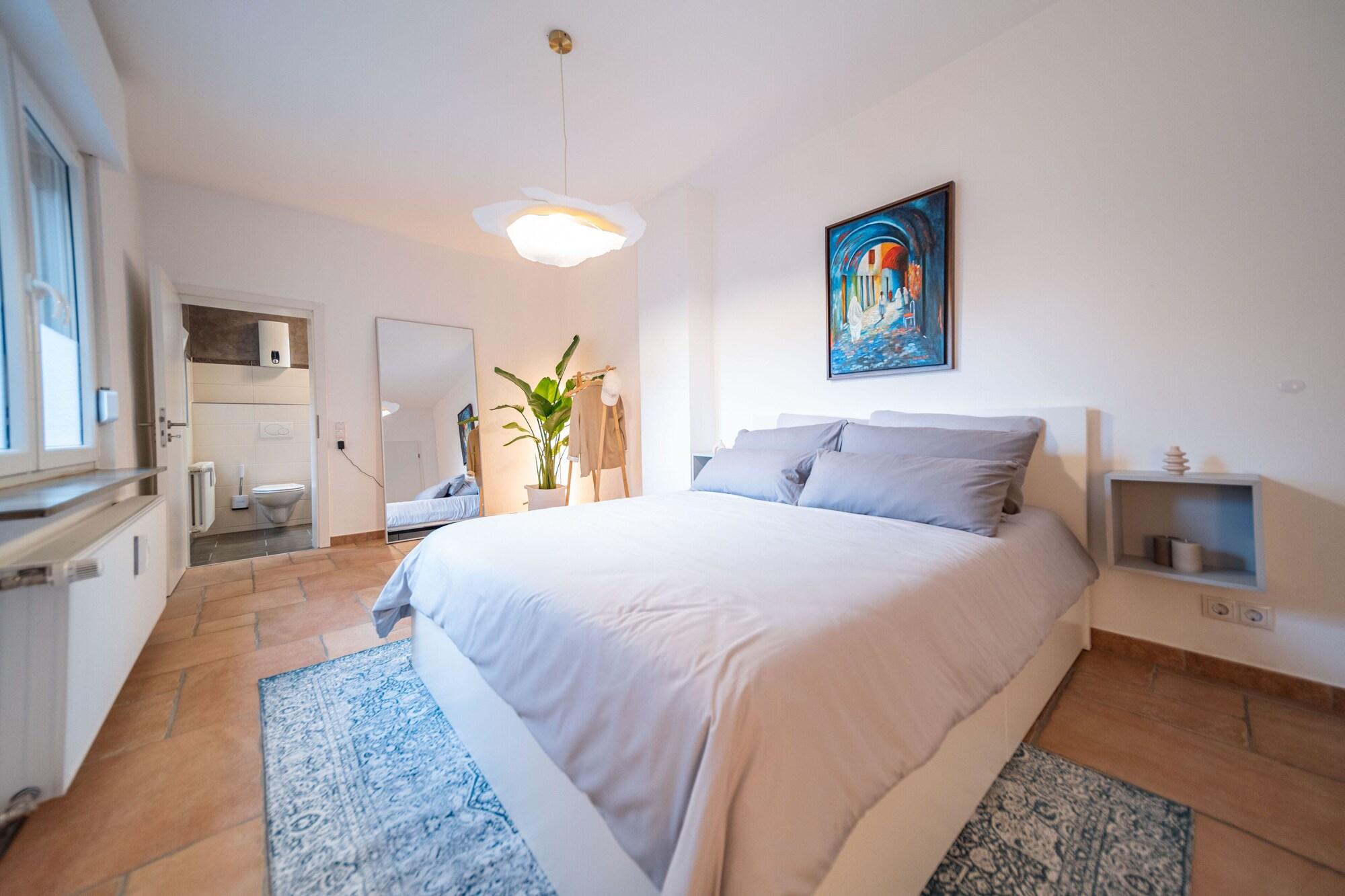 Stylish Apartment by the Rhine River — 4-Star Luxury Hotel in Koblenz, Germany