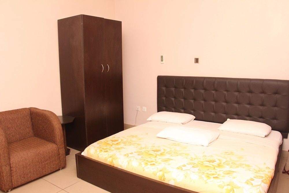 Kriscane Suites Annex - last minute hotel in Abuja