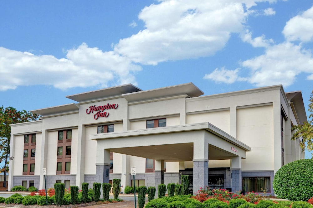 Hampton Inn Salisbury - carbon neutral hotel in Salisbury