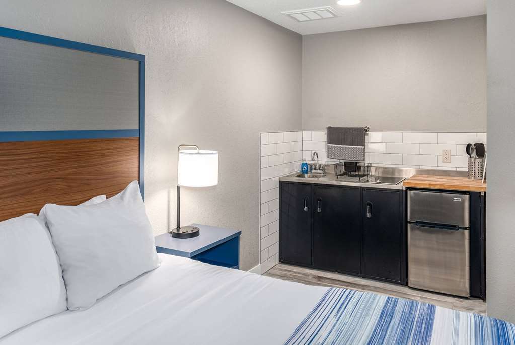 AmericInn by Wyndham New Richmond - photo 41