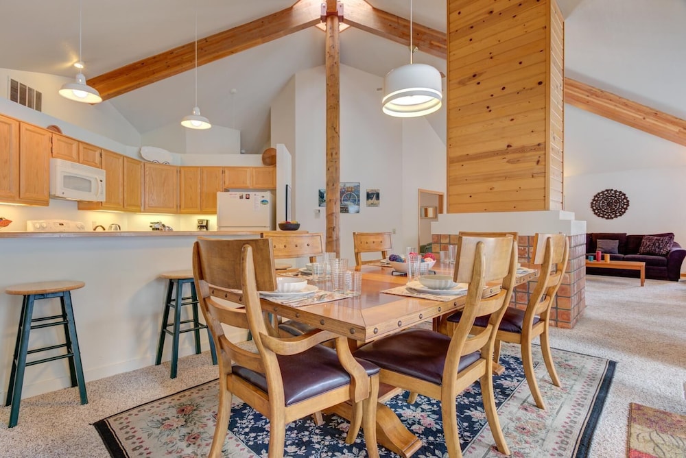 Awbrey Lane #7 by Village Properties at Sunriver - photo 39