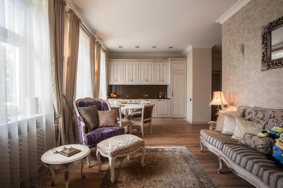 Boutique Classic Apartment in Kaunas Center — 4-Star Luxury Hotel in Kaunas, Lithuania