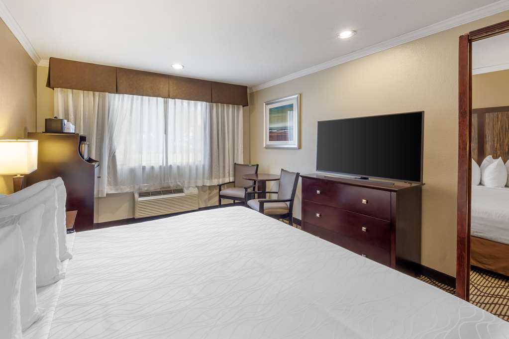 Best Western Plus Orchid Hotel & Suites - photo 45