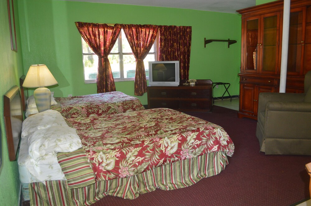 Tarpon Inn - photo 37