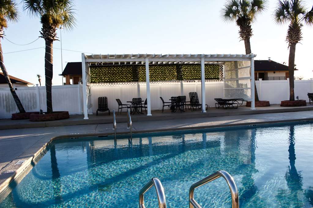 Days Inn by Wyndham Marianna - photo 10