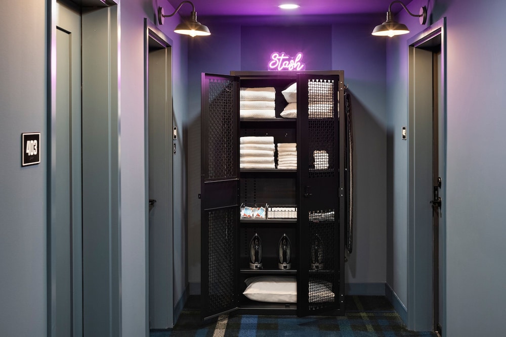 Moxy Omaha Downtown - photo 27