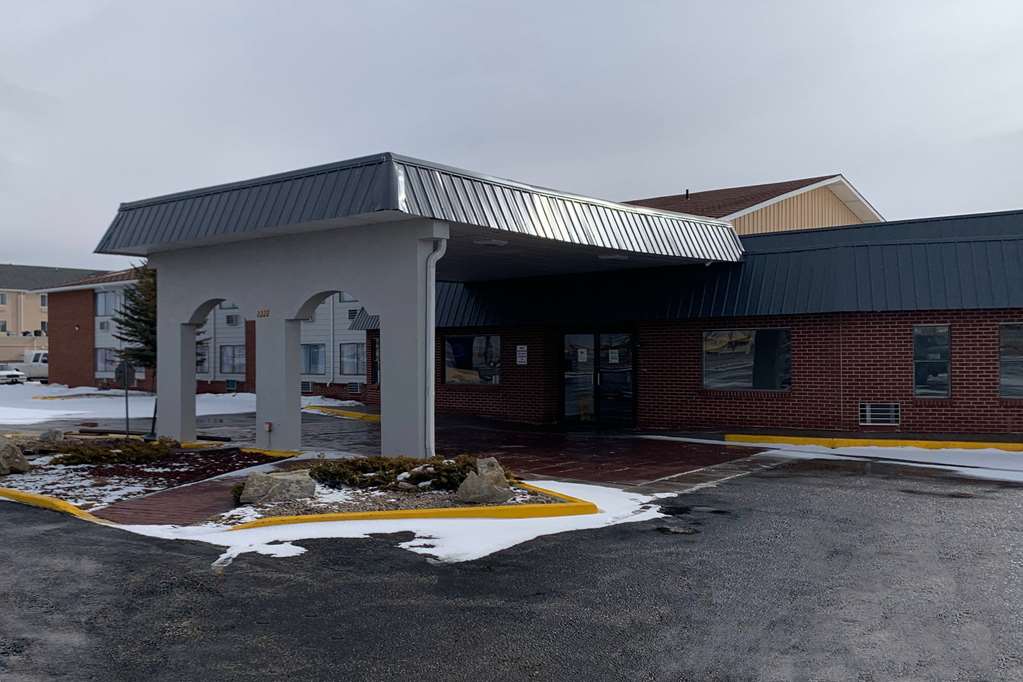 Days Inn by Wyndham Rawlins - featured photo