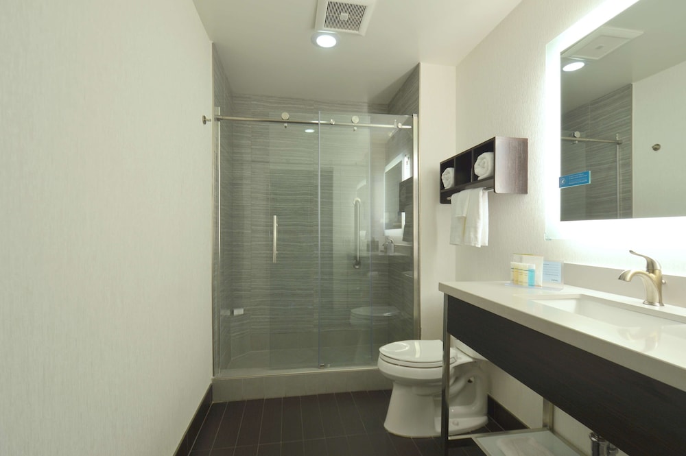Hampton Inn San Francisco Downtown Convention Center - photo 88
