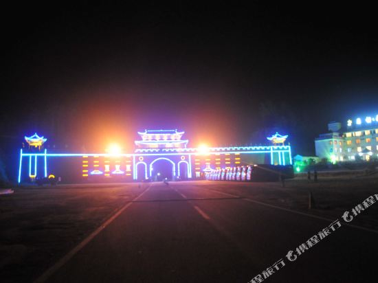 Junyi Nanshan Hotel Luotian — Huanggang