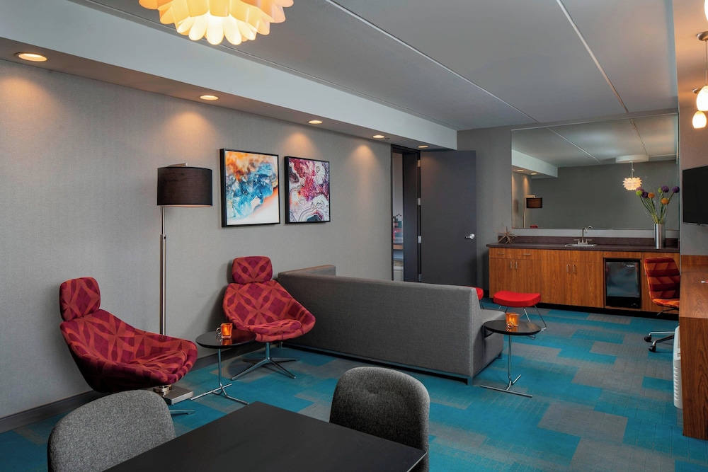 Aloft Rogers Bentonville - photo 8