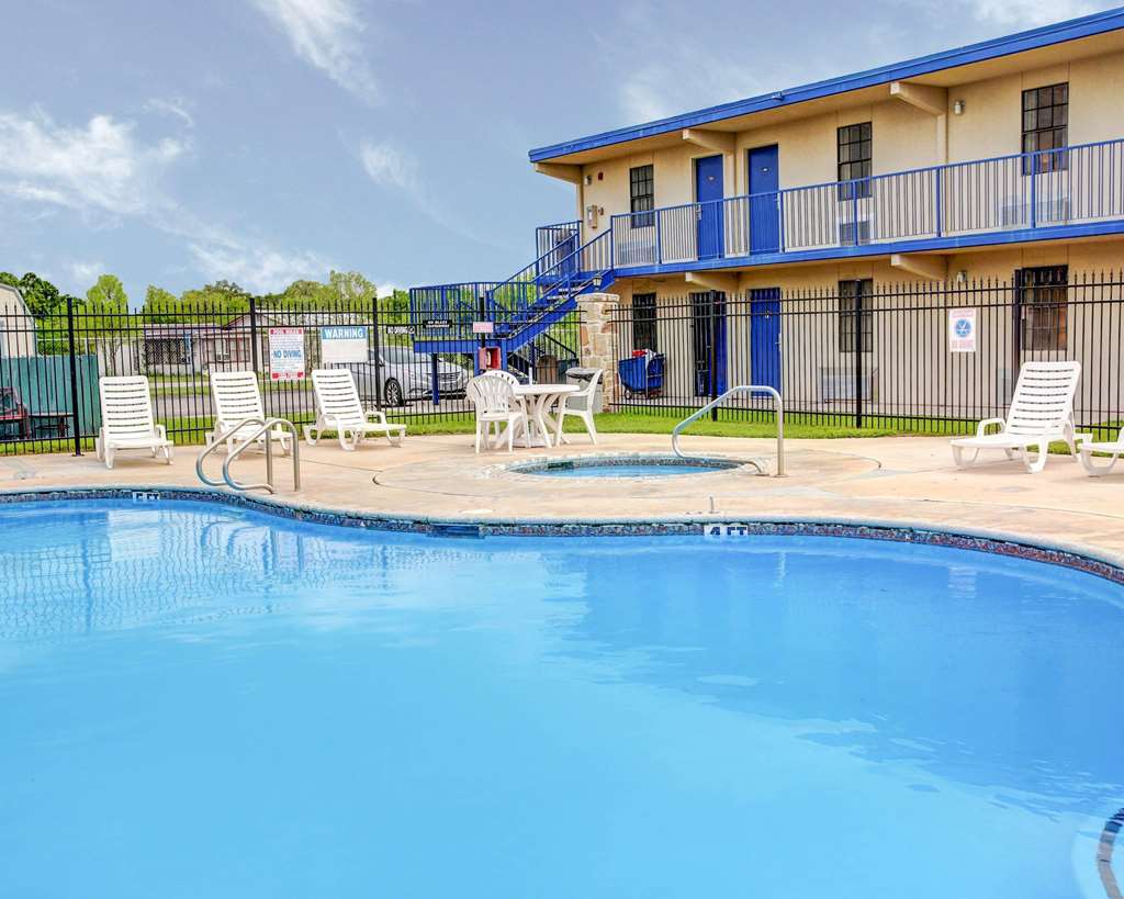 Rodeway Inn New Braunfels San Antonio Area - photo 23