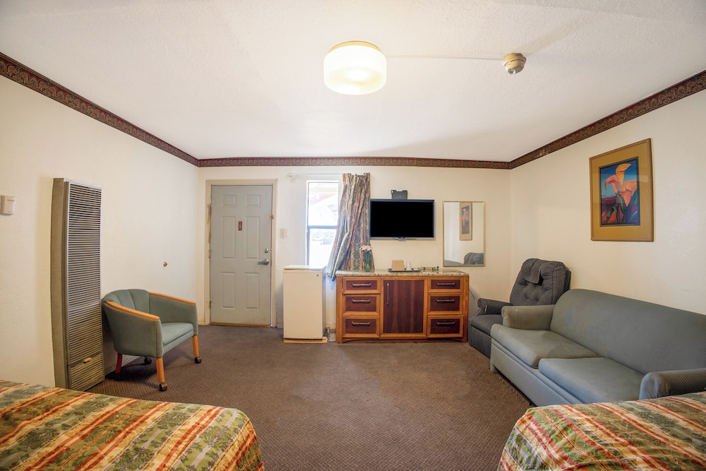 Sands Motel By OYO El Paso near Airport - photo 20