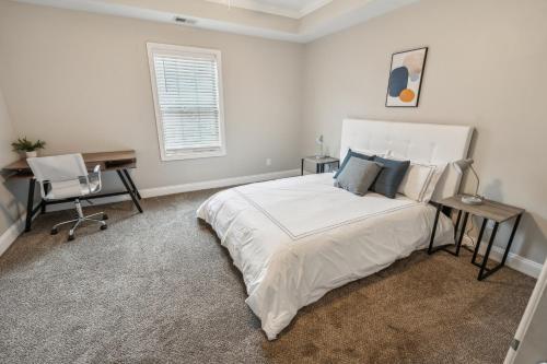 Biltmore Luxury 1513 #7 Townhomes l 2Bd 2 Bth — 4-Star Luxury Hotel in Clarksville, United States