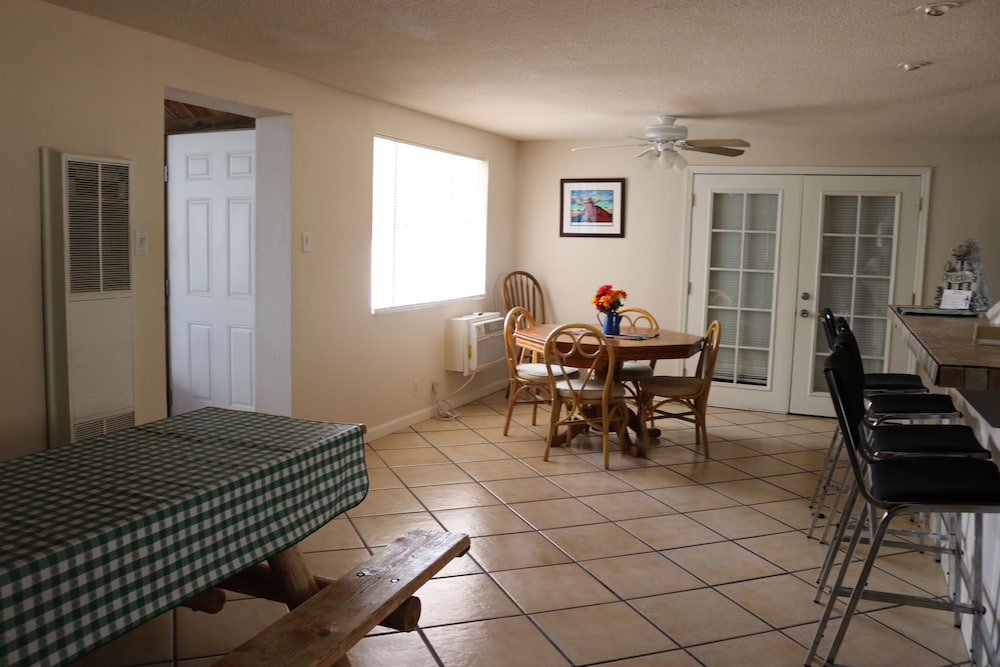 Grand Canyon Caverns Inn - photo 18