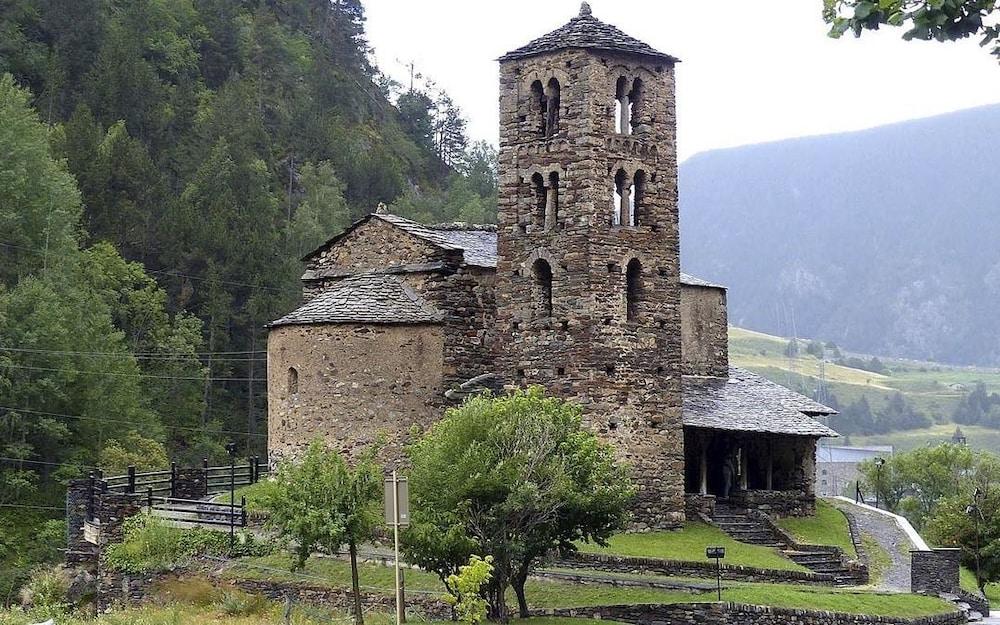 Aparthotel Esquirol in El Tarter, Andorra
