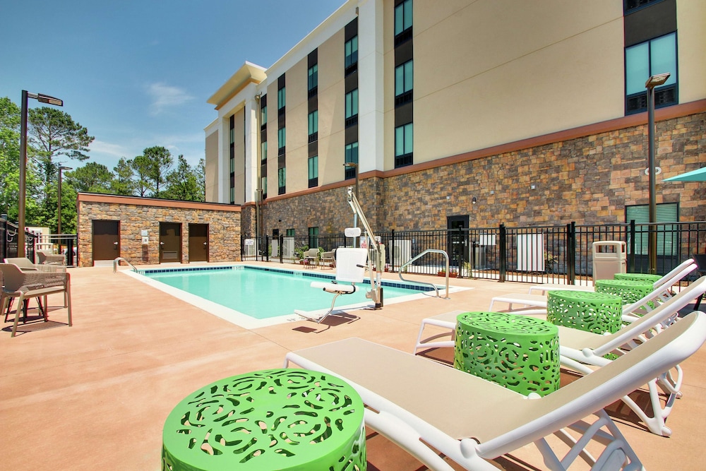 Hampton Inn & Suites Southport - photo 53