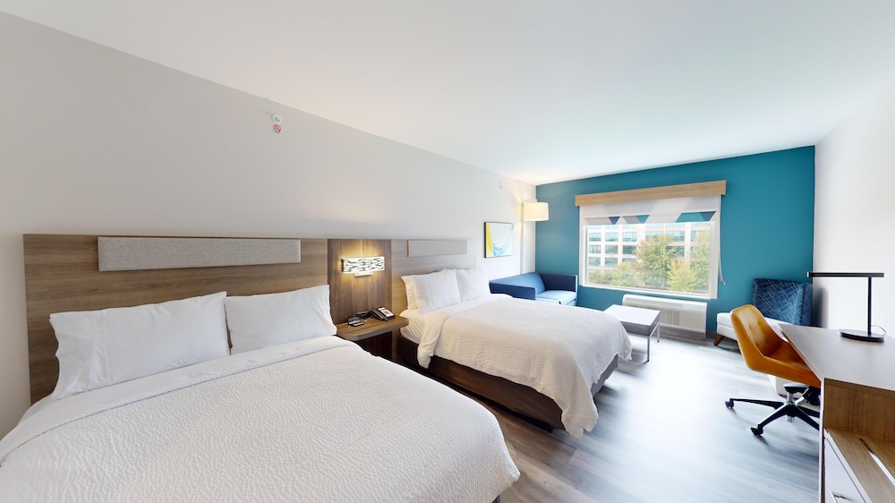 Holiday Inn Express & Suites Chicago Schaumburg an IHG Hotel - photo 33
