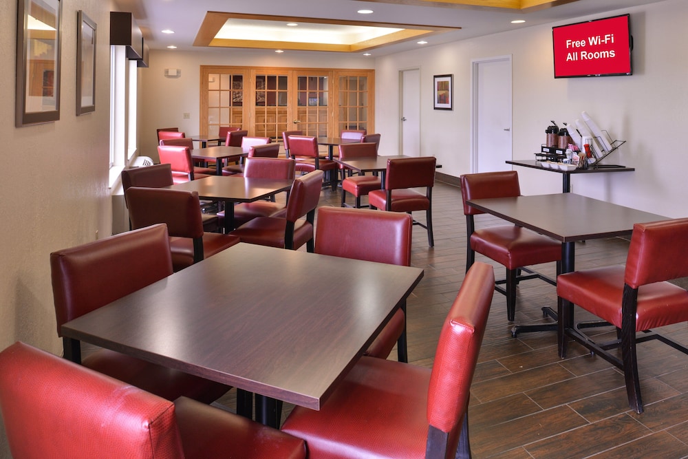 Red Roof Inn Clyde - photo 20