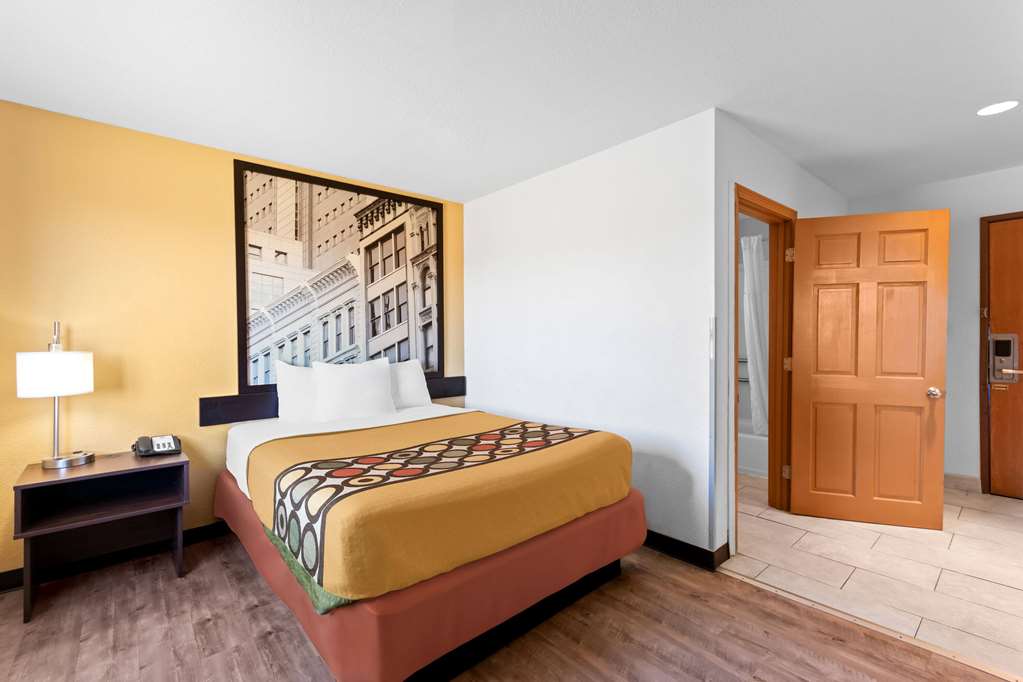 Super 8 by Wyndham Elizabethtown - photo 24