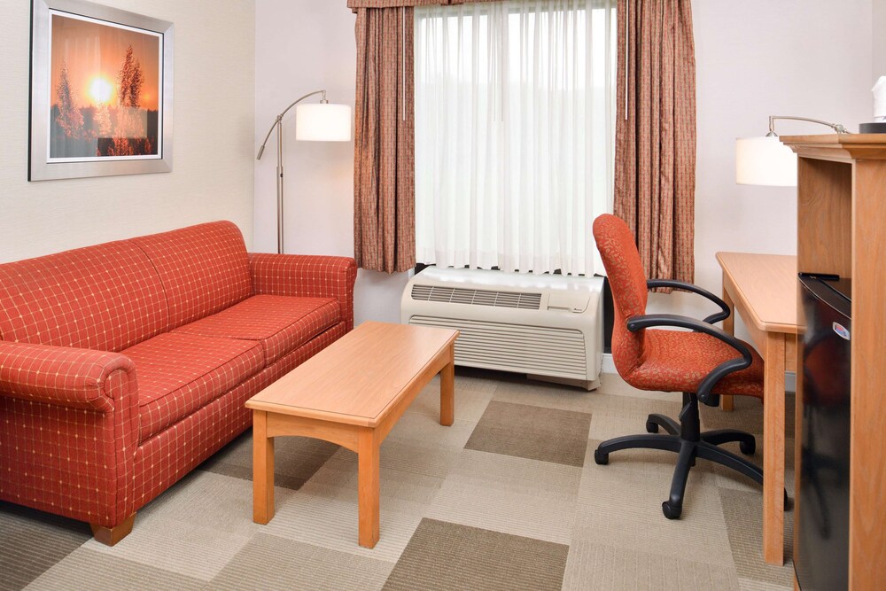 Hampton Inn Cortland - photo 30