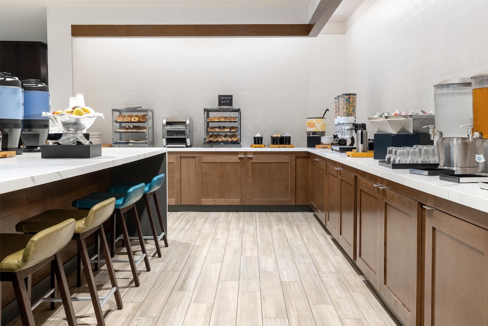 Hilton Garden Inn Hanover Arundel Mills BWI Airport - photo 39