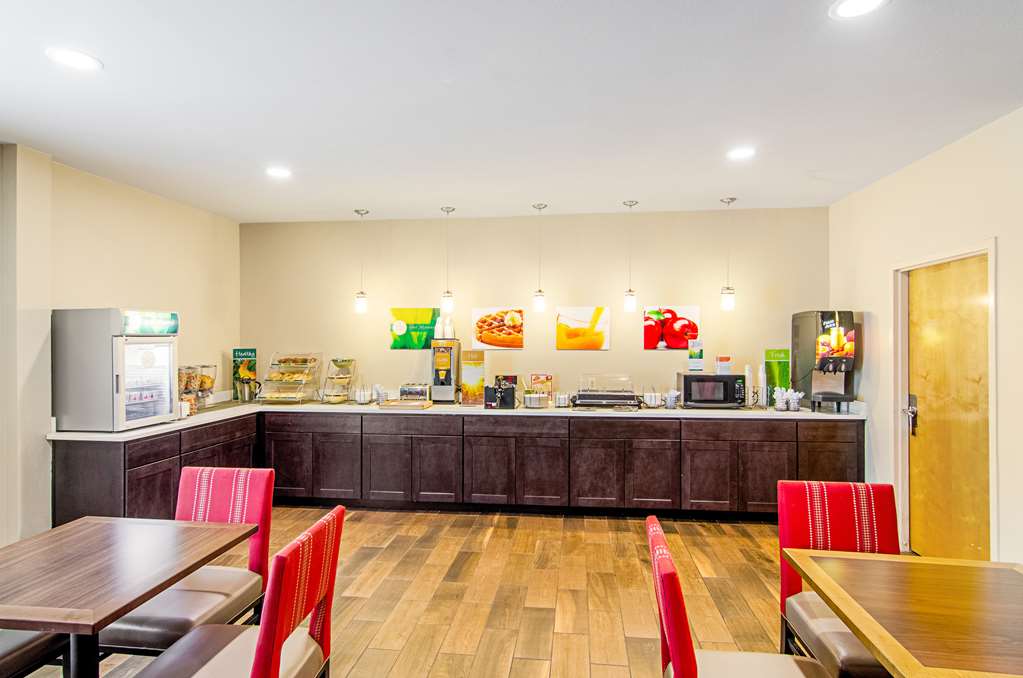 Quality Inn & Suites Near Tanger Outlet Mall - photo 20