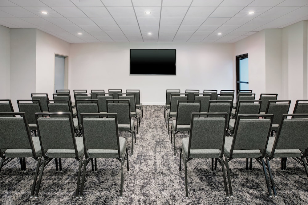Staybridge Suites Grand Rapids South by IHG - photo 36