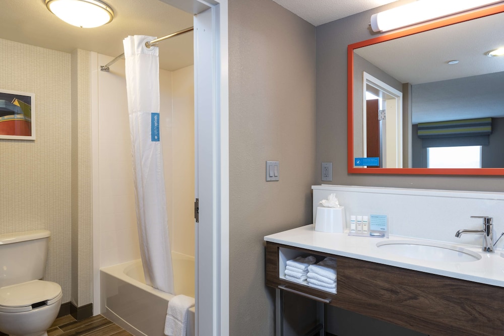 Hampton Inn & Suites Fort Myers Colonial Blvd - photo 26