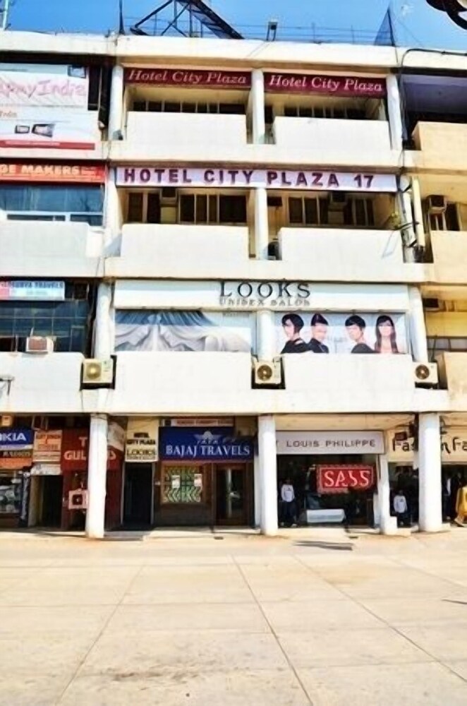 Hotel City Plaza 17 in Chandigarh, India